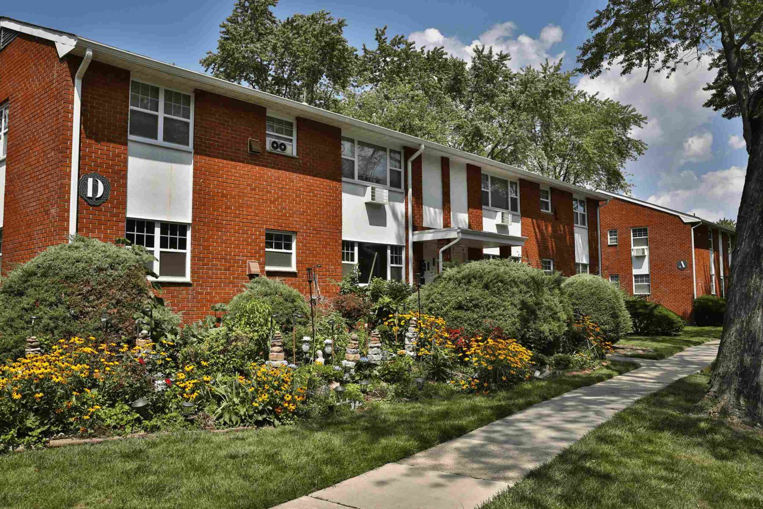 patridge run apartments for rent parsippany nj community building sidewalk garden